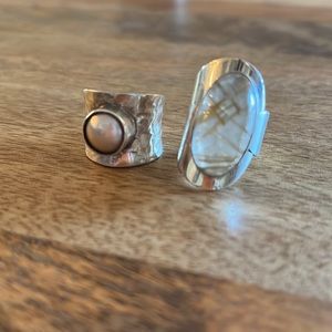 Bundle of 2 silver rings